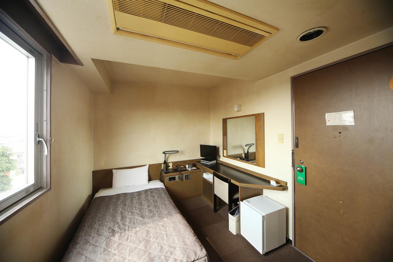Isesaki Harvest Hotel Exterior foto